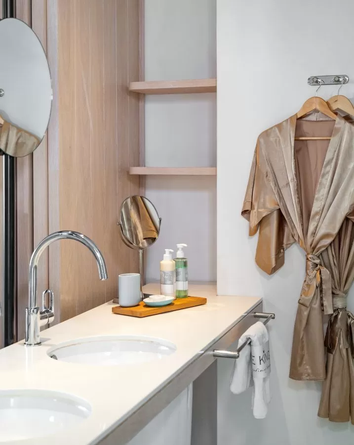 Louis Hotels - The King Jason Protaras **** LUX - &Tau;&omicron;&upsilon;&alpha;&lambda;έ&tau;&alpha;